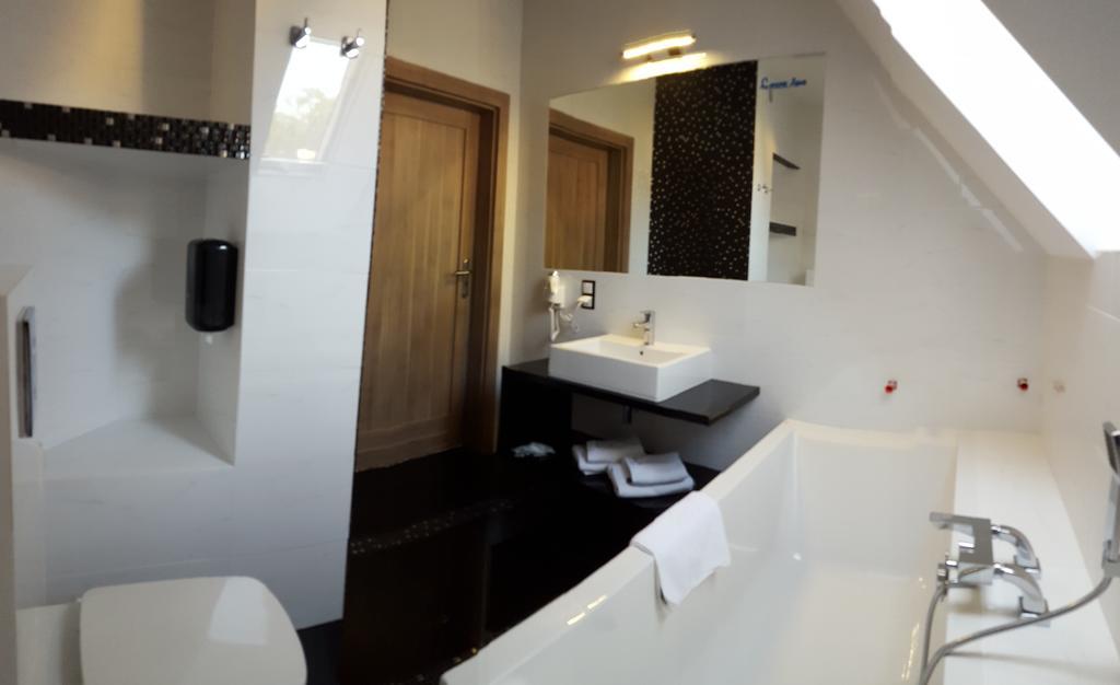 Laura Spa Lagow  Ruang foto