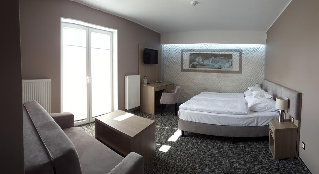 Laura Spa Lagow  Ruang foto
